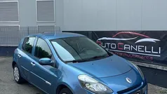 Blu Usata 2011 Renault Clio II Tre volumi | 3250 € (Ottimo prezzo)