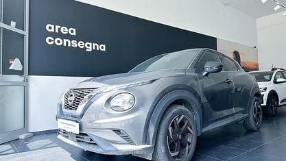 Usata Nissan Juke N-Connecta 114 CV (83 kW) 2022 Dark metal grey tetto nero SUV