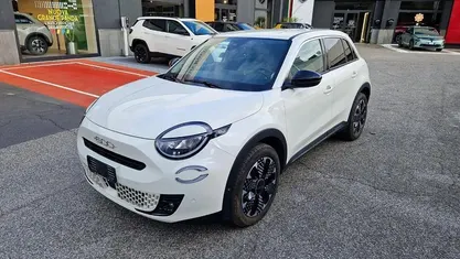 Bianco Usata 2024 Fiat 600 La Prima SUV | 22.500 € (Buon prezzo)