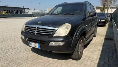 Usata SsangYong Rexton 165 CV (121 kW) 2005 Nero SUV