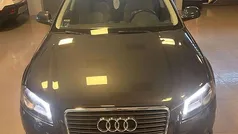 Grigio Usata 2010 Audi A3 Ambition Tre volumi | 5900 € (Buon prezzo)