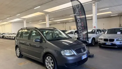 Usata VW Touran Trendline 105 CV (77 kW) 2004 Grigio Monovolume