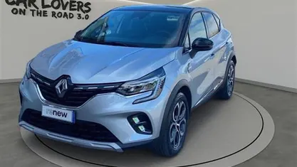 Usata Renault Captur Techno 101 CV (74 kW) 2023 Grigio chiaro SUV