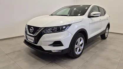 Usata Nissan Qashqai N-Connecta 116 CV (85 kW) 2018 Bianco SUV