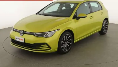Usata VW Golf VIII Life 131 CV (96 kW) 2020 Giallo Berlina
