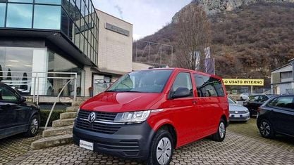 Usado VW Caravelle Trendline 110 CV (80 kW) 2021 Rojo Van