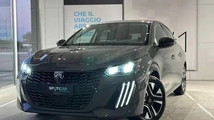 Grigio Usata 2025 Peugeot 208 Allure Due volumi | 17.400 € (Buon prezzo)