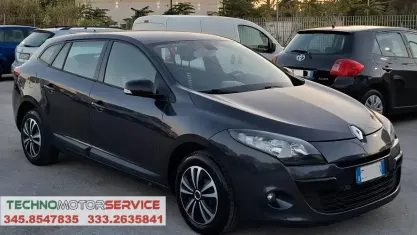 Usata Renault Mégane GrandTour 110 CV (80 kW) 2011 Grigio Station wagon