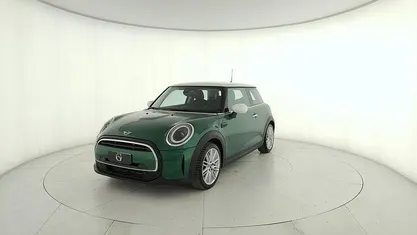 Begagnad Mini Cooper Classic 156 HK (114 kW) 2022 Grön Halvkombi