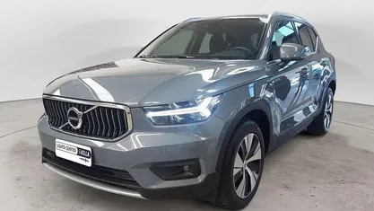 Grigio Usata 2020 Volvo XC40 Inscription SUV | 24.900 € (Buon prezzo)