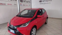 Rosso Usata 2016 Toyota Aygo X-play Due volumi | 8900 € (Buon prezzo)