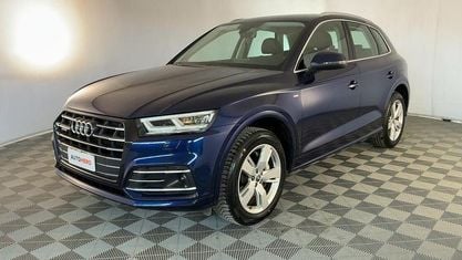 Begagnad Audi Q5 Business 367 HK (269 kW) 2020 Blå SUV