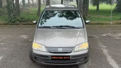 Usata Fiat Idea 77 CV (56 kW) 2007 Grigio Monovolume