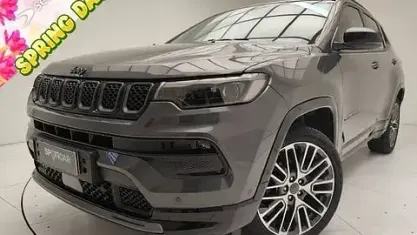 Gebraucht Jeep Compass Summit 131 PS (96 kW) 2025 Grau SUV