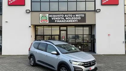 Usata 2022 Dacia Jogger Comfort Monovolume | 13.500 € (Buon prezzo)