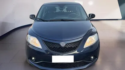 Usata Lancia Ypsilon Gold 70 CV (51 kW) 2021 Utilitaria