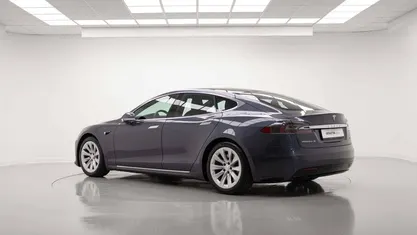 Argento Usata 2018 Tesla Model S Due volumi | 34.900 € (Buon prezzo)