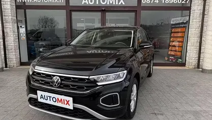 Begagnad VW T-Roc Style 110 HK (80 kW) 2022 Svart SUV