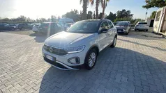 Beige Usata 2023 VW T-Roc Life SUV | 22.900 € (Buon prezzo)