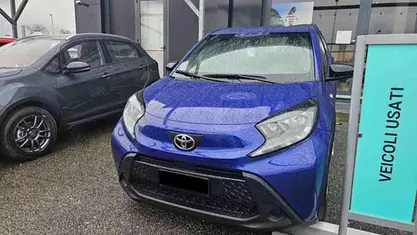 Blu Usata 2025 Toyota Aygo X Active SUV | 13.900 € (Ottimo prezzo)