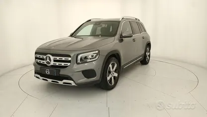 Grigio montagna Usata 2021 Mercedes GLB200 SUV | 31.900 € (Buon prezzo)