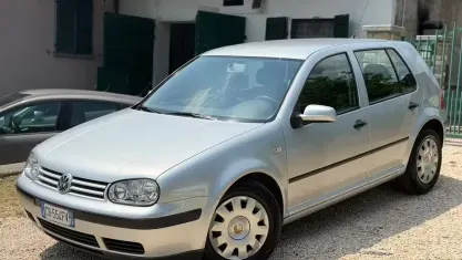 Usata VW Golf IV 116 CV (85 kW) 2002 Grigio Berlina