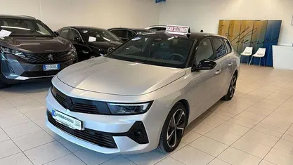 Usata Opel Astra 131 CV (96 kW) 2025 Argento Station wagon