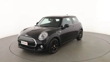 Begagnad Mini Cooper D 116 HK (85 kW) 2015 Svart Halvkombi