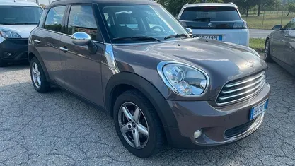 Marrone Usata 2011 Mini One D Countryman SUV | 6899 € (Buon prezzo)