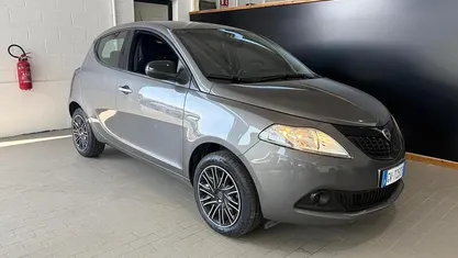 Usata 2024 Lancia Ypsilon Gold Due volumi | 14.500 € (Buon prezzo)