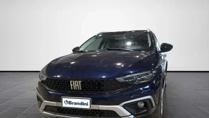 Usata Fiat Tipo Cross 101 CV (74 kW) 2021 Blu Berlina