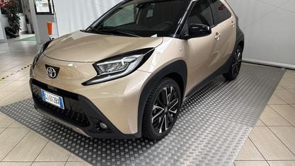 Gebraucht Toyota Aygo X Lounge 72 PS (52 kW) 2022 Gelb SUV