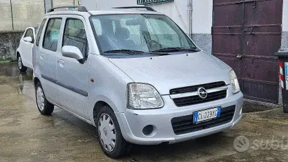 Usata Opel Agila Club 75 CV (55 kW) 2004 Grigio Monovolume