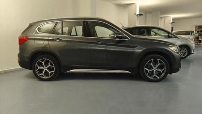 Begagnad BMW X1 xLine 150 HK (110 kW) 2017 Grå SUV