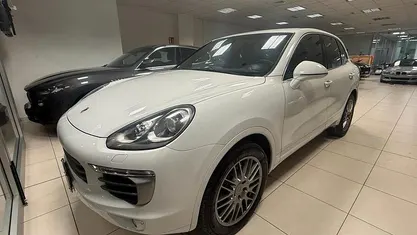Usata Porsche Cayenne 250 CV (183 kW) 2015 Bianco SUV