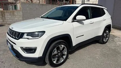 Usata Jeep Compass Limited 140 CV (102 kW) 2019 Bianco SUV