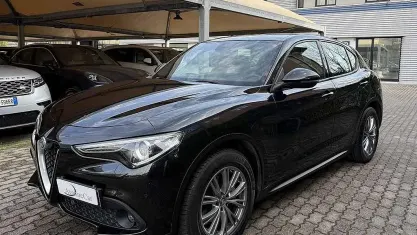 Gebraucht Alfa Romeo Stelvio Business 190 PS (139 kW) 2022 Schwarz SUV