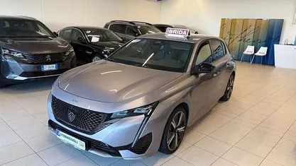 Usata 2025 Peugeot 308 GT Tre volumi | 27.900 € (Buon prezzo)