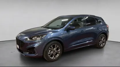 Usata Ford Kuga ST-Line 150 CV (110 kW) 2022 Vari colori / pastello SUV