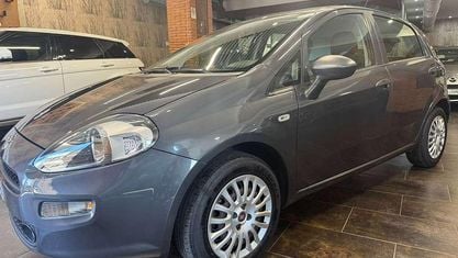Usata Fiat Punto Street 77 CV (56 kW) 2016 Grigio Berlina