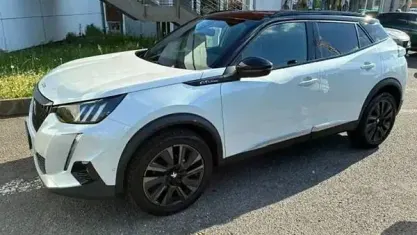 Begagnad Peugeot 2008 GT-line 131 HK (96 kW) 2020 Vit SUV