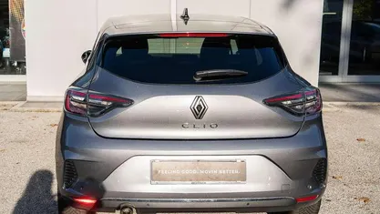 Occasion Renault Clio V Techno 91 PK (66 kW) 2025 Grijs Hatchback