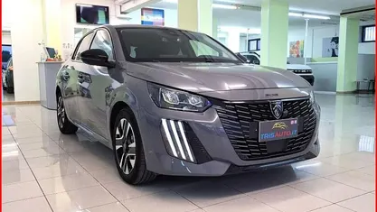 Grigio Nuova 2025 Peugeot 208 Allure Utilitaria | 17.800 € (Buon prezzo)