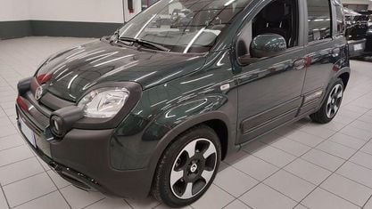 Usado Fiat Panda Cross Cross Plus 69 CV (50 kW) 2025 Verde Utilitario