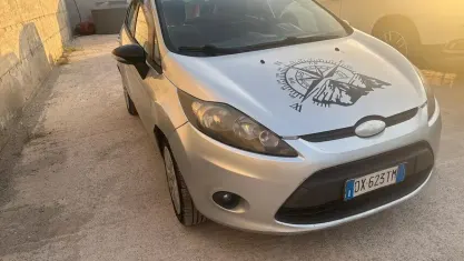 Usata Ford Fiesta Titanium 92 CV (67 kW) 2009 Grigio Berlina