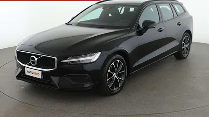Usata 2021 Volvo V60 Business Edition Station wagon | 23.299 € (Buon prezzo)