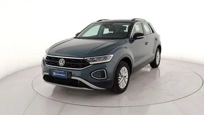 Usata VW T-Roc Life 150 CV (110 kW) 2025 Grigio metallizzato SUV