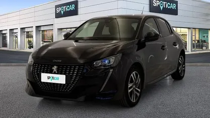 Begagnad Peugeot 208 Allure 101 HK (74 kW) 2023 Svart Halvkombi