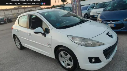 Usata Peugeot 207 68 CV (50 kW) 2012 Bianco Berlina