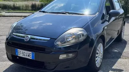 Usata Fiat Punto Evo Dynamic 69 CV (50 kW) 2011 Blu Utilitaria